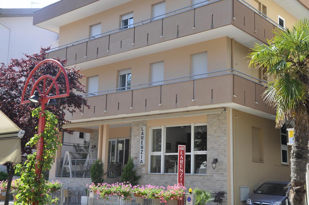 Albergo Larenzia Cattolica Extérieur photo